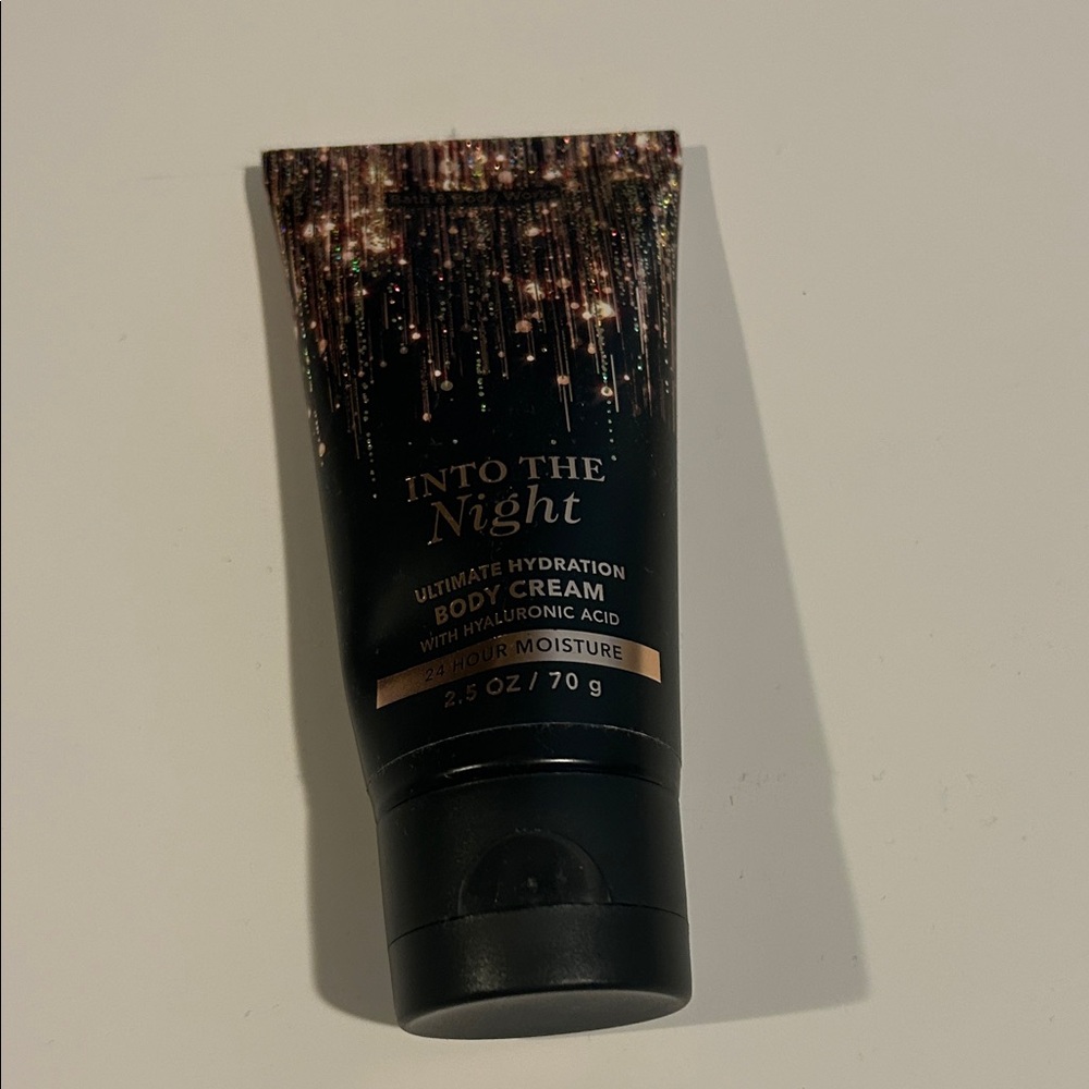 Bath & Body Works Into the Night Body Cream - Black & Gold